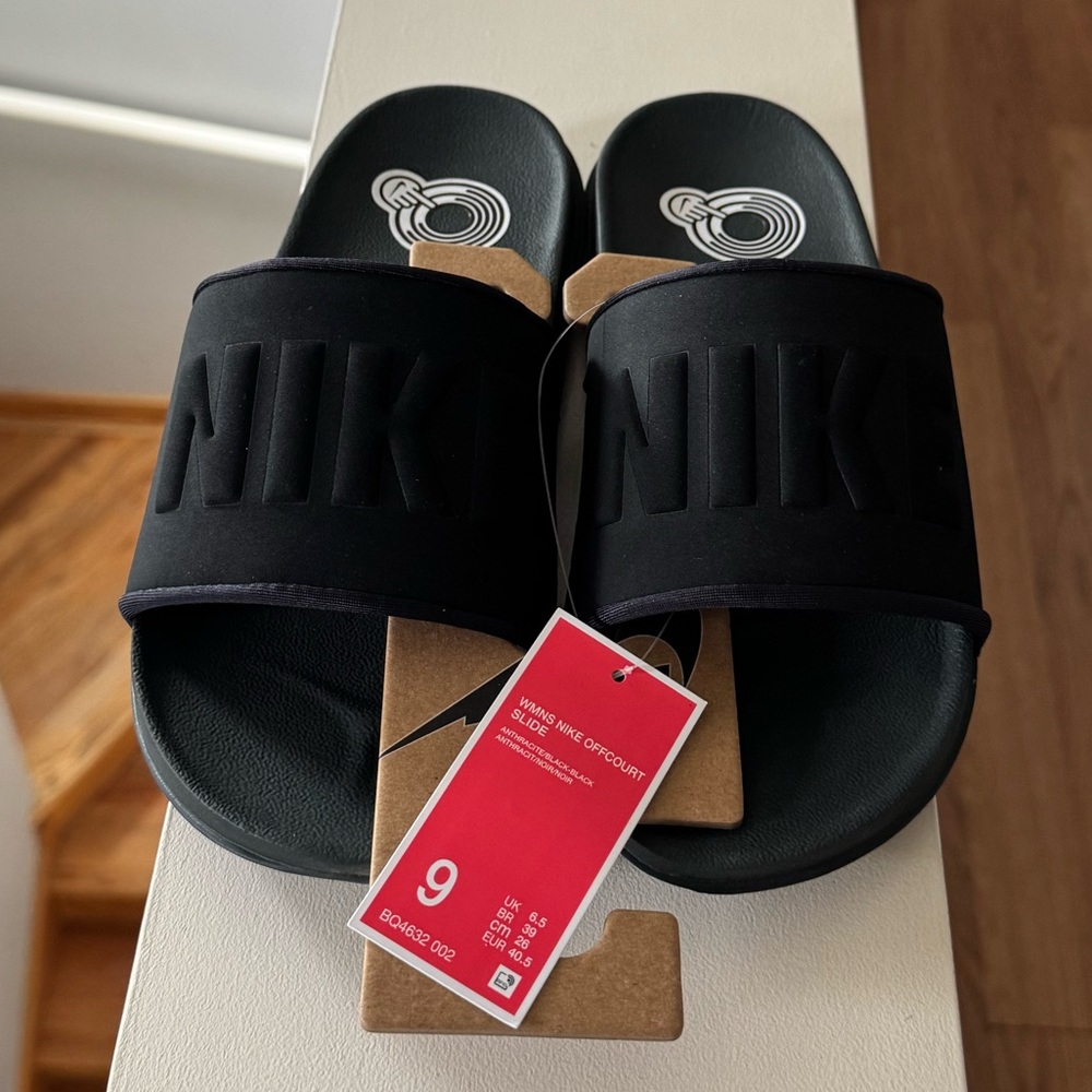 Brand new “Nike “(of court slide)slippers for women.Size-8,color black.🖤 - Picture 9 of 10